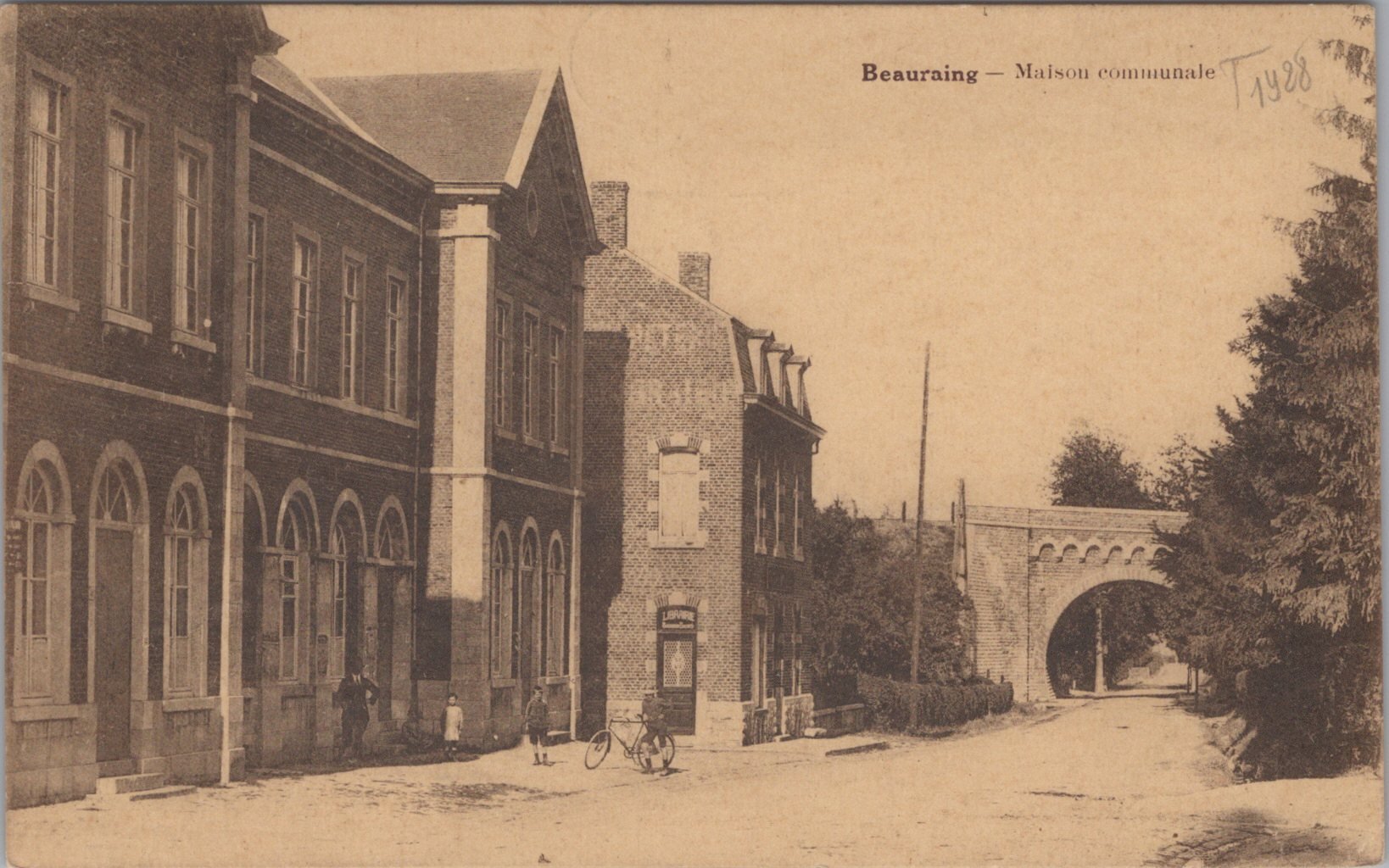 /Belgium/Places/BE_Place_1928_Beauraing - Maison communale.jpg